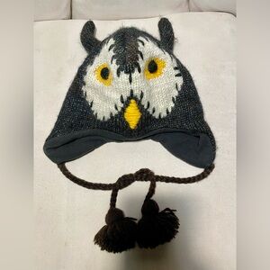 100% warm wall hat. Made in Nepal.